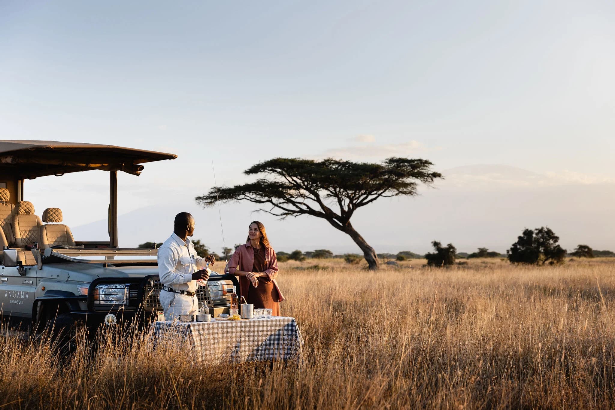 Game drive in the Kimana Sanctuary — Photo: Angama / Teagan Cunniffe